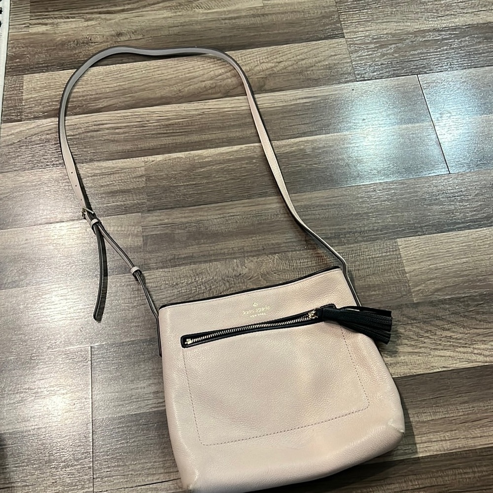 Kate Spade cross body bag! Barely used! VGUC!
